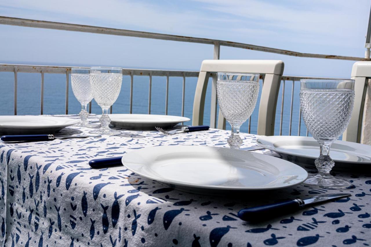 Appartamento Vista Mare Con Due Camere - Two-Bedroom Apartment With Sea View サンレモ エクステリア 写真